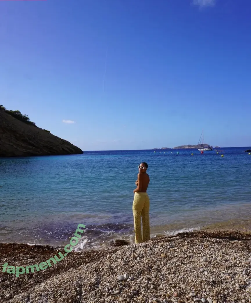 Yara Charry nude photo #0054 (only_charry / yaracharry)