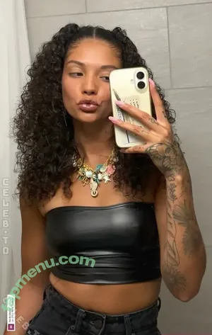 Yara Issy / issy_yy / yaraisabella._ nude photo #0113