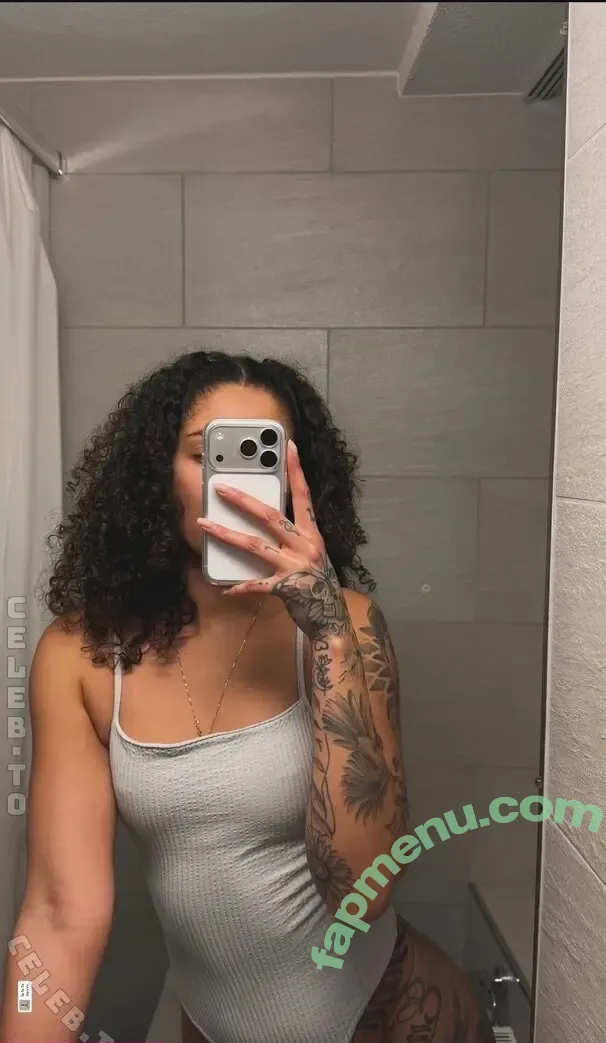 Yara Issy nude photo #0118 (issy_yy / yaraisabella._)