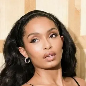 Yara Shahidi / yarashahidi nude photo #0007