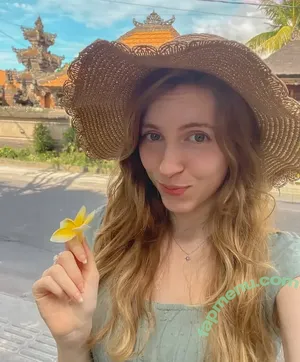 Yarify ASMR / yarifyy nude photo #0047