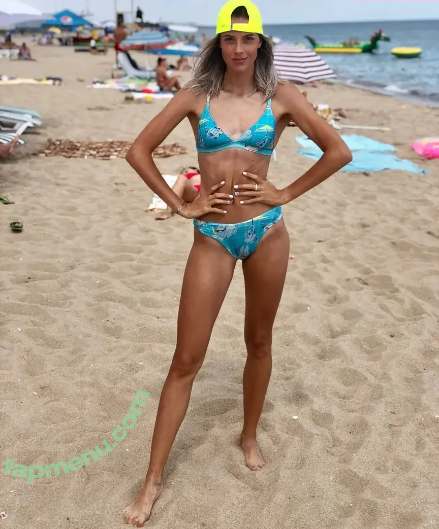 Yaroslova Mahuchikh nude photo #0012 (rosya_dp)