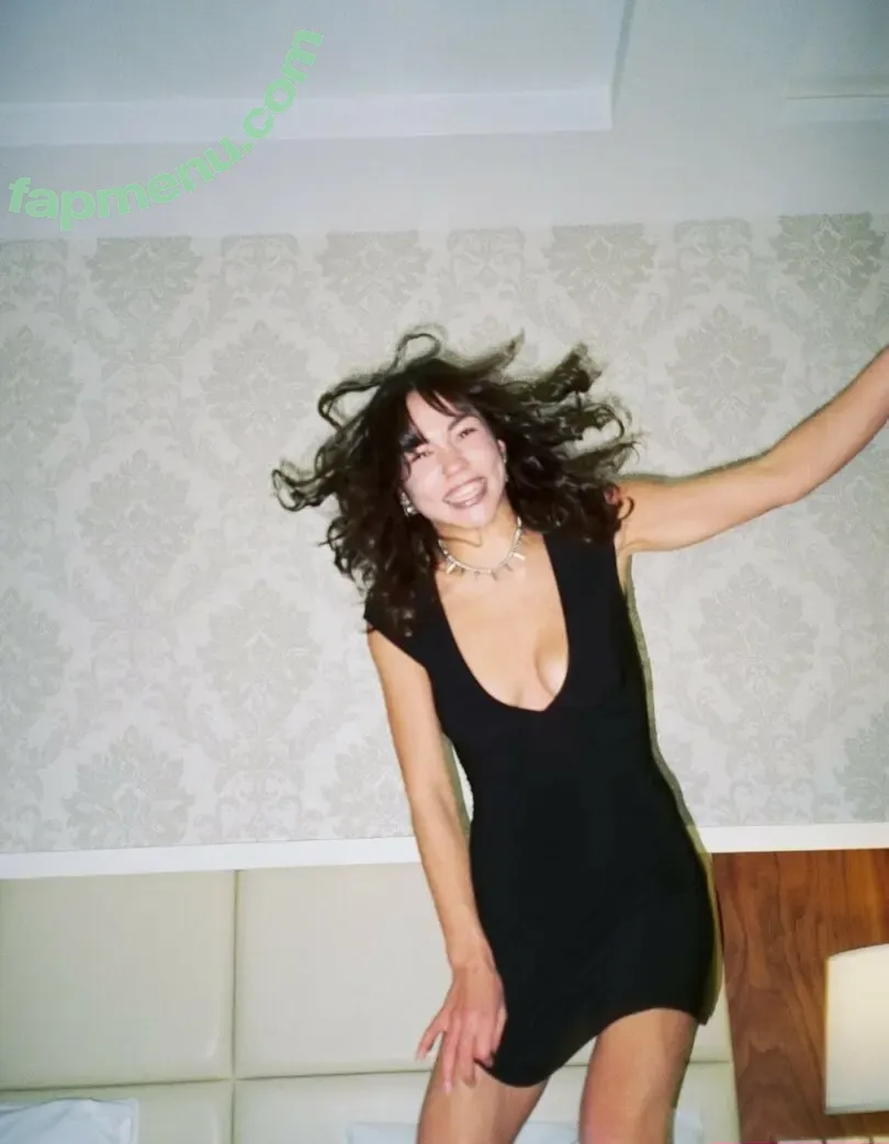 Yashankulova nude photo #0125 (Yashankulova)