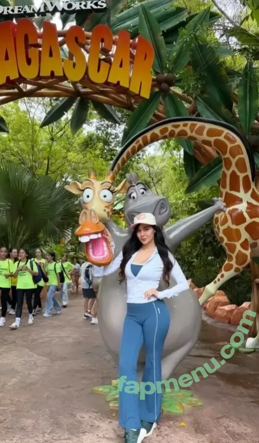 Yasi Alba nude photo #0022 (yasialba)