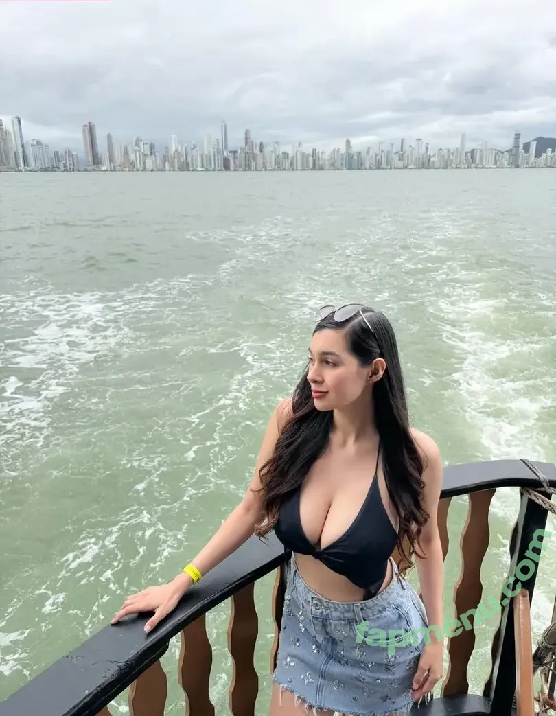 Yasi Alba nude photo #0029 (yasialba)