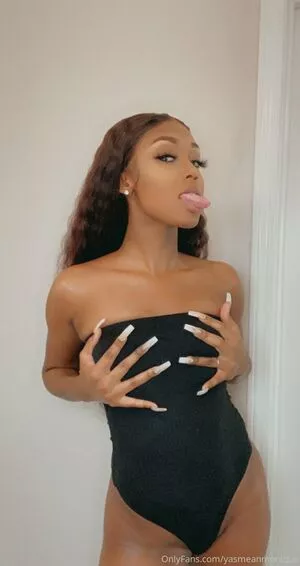 yasmeanmonique / yasmeanmoniquee nude photo #0008