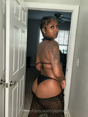 yasmeanmonique / yasmeanmoniquee nude photo #0030