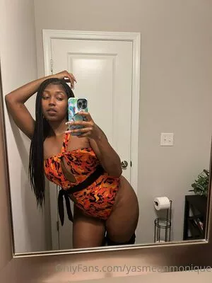 yasmeanmonique / yasmeanmoniquee nude photo #0035