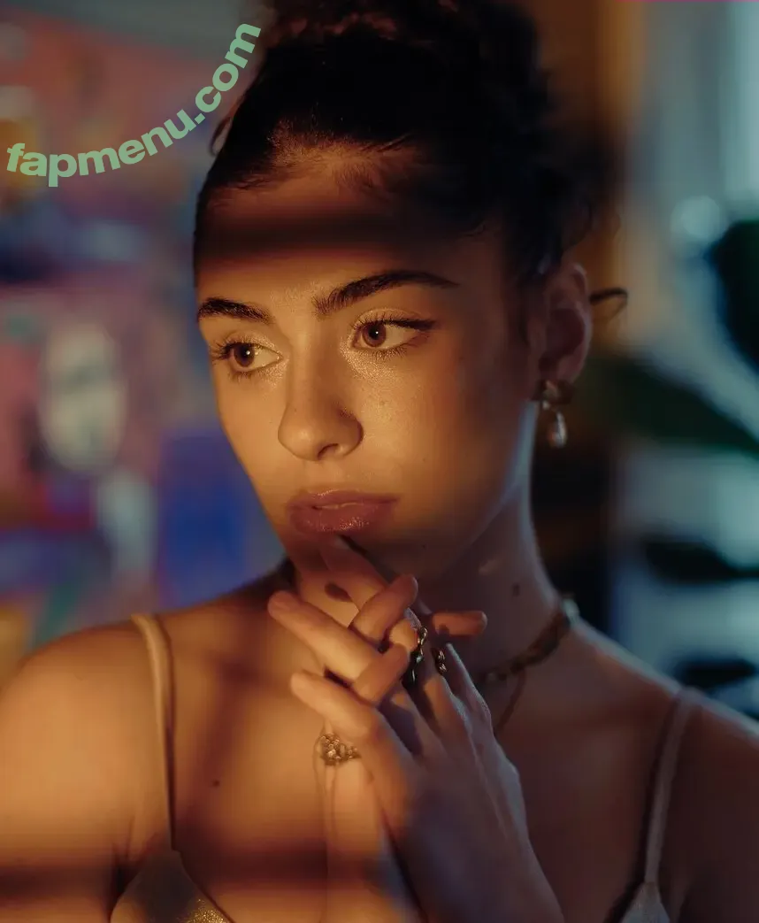 Yasmeen Fletcher nude photo #0176 (yasmeenfletcher)