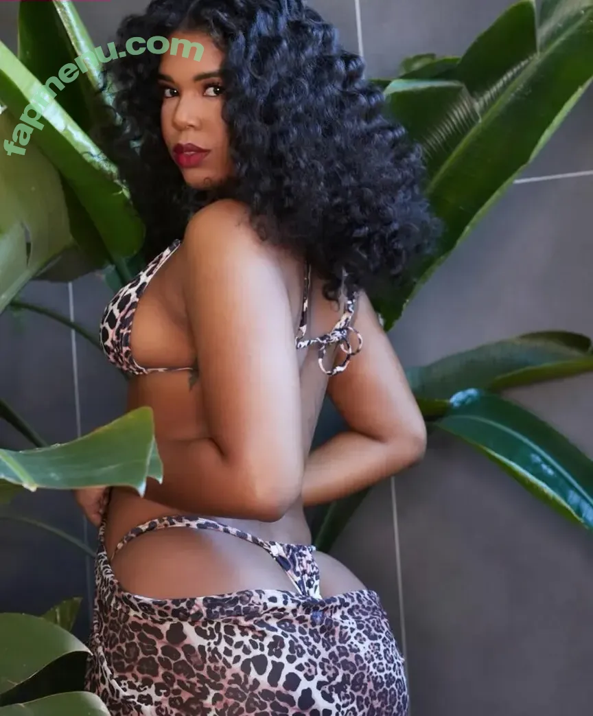 Yasmeen Kearra nude photo #0030 (yaskearra / yasmeen.kearra)