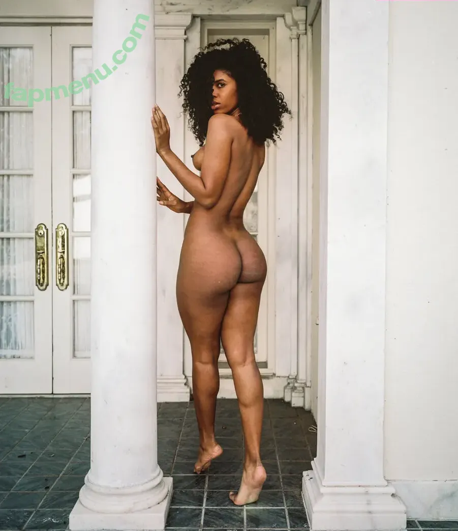 Yasmeen Kearra nude photo #0050 (yaskearra / yasmeen.kearra)