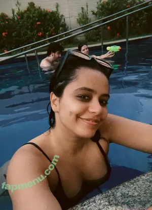 Yasmin Ali Yassine / Venus Podcast / yasyassine nude photo #0139