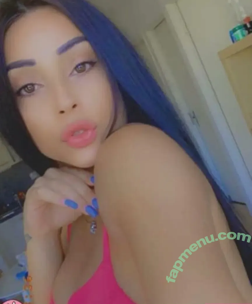 Yasmin Pires nude photo #0003 (YasminPiresOfi / miminpires / yasminpires)