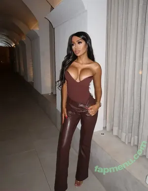 yasmine_eve / yasbaby1 nude photo #0135