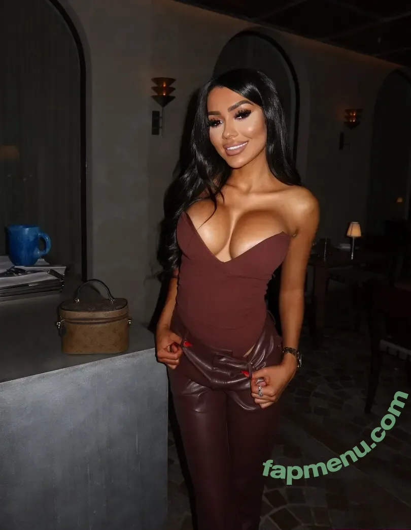 yasmine_eve nude photo #0133 (yasbaby1)