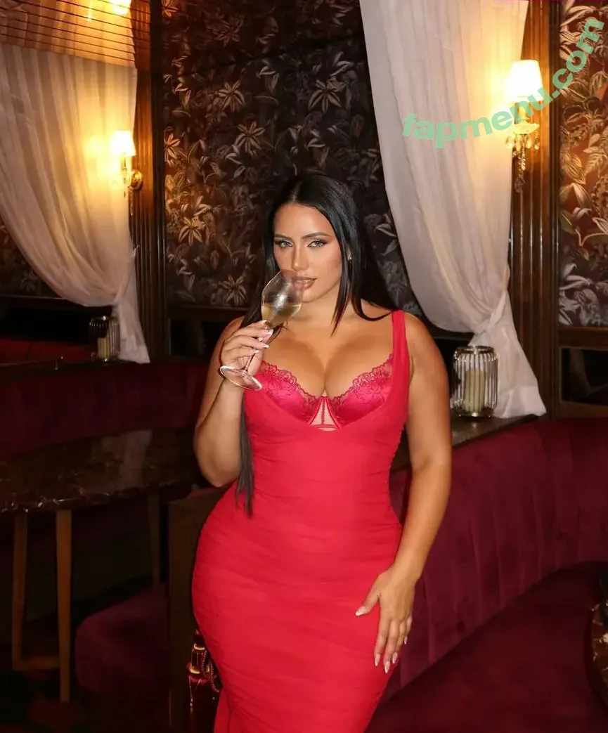 Yasmine MInovski nude photo #0188 (yasmine_minovski)
