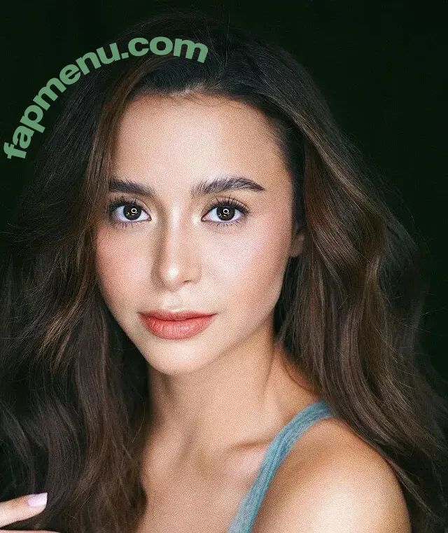 Yassi Pressman nude photo #0021 (yassipressman / yassizzle)