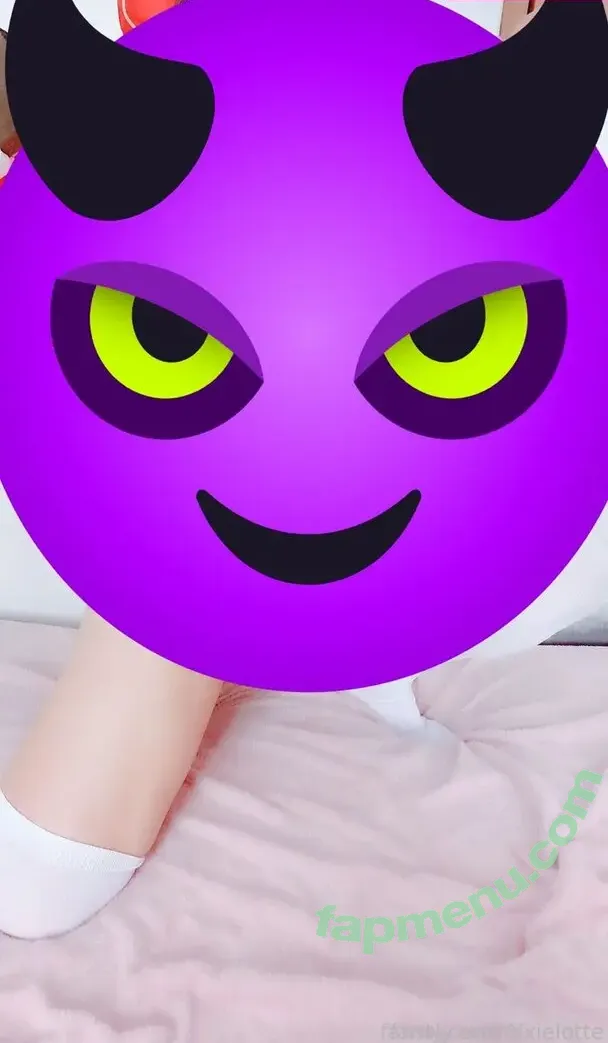 Yaxie Lotte nude photo #0111 (YaxieLotte)