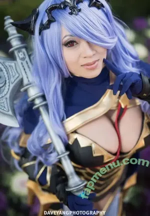 Yaya Han / yayahan nude photo #0143