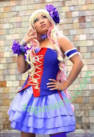 Yaya Han / yayahan nude photo #0154