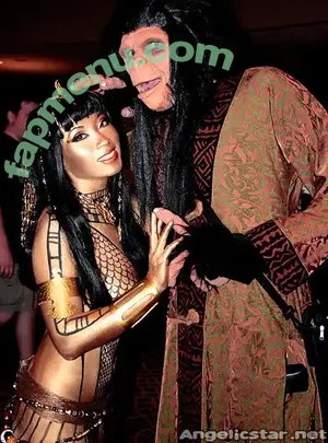 Yaya Han / yayahan nude photo #0193