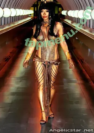 Yaya Han / yayahan nude photo #0203
