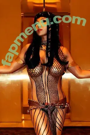 Yaya Han / yayahan nude photo #0206