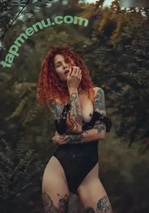 Yaya Vader / curlyhairandtattoos nude photo #0007