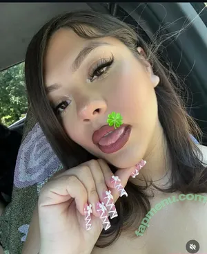 Yazarreth nude photo #0013