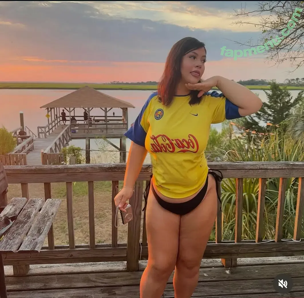 Yazarreth nude photo #0011 (Yazarreth)