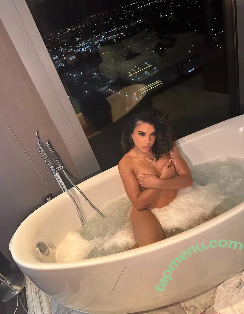 yazmntya nude photo #0023 (nia2nice / pvssyglamm)