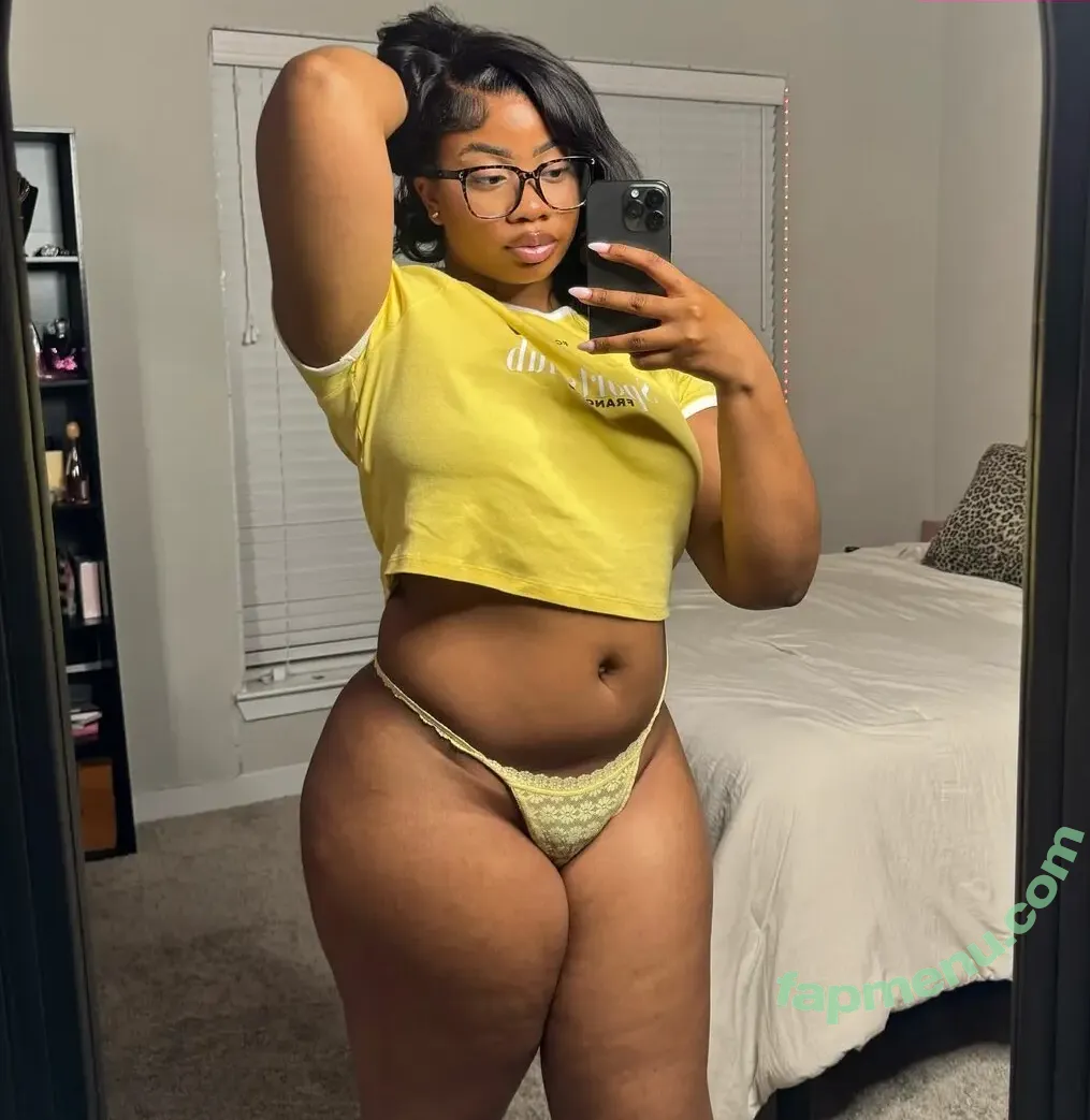 Yazmynswrld nude photo #0066 (Yazmynswrld)