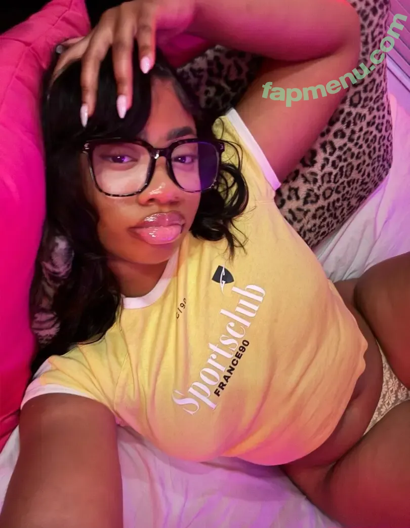 Yazmynswrld nude photo #0069 (Yazmynswrld)