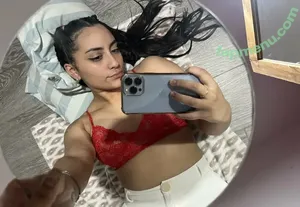 yazpaivax / yazvixx nude photo #0001