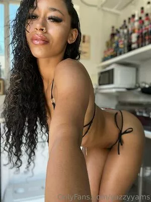 yazzyyams / Queen Yasmeena / yazzylonglegs nude photo #0477