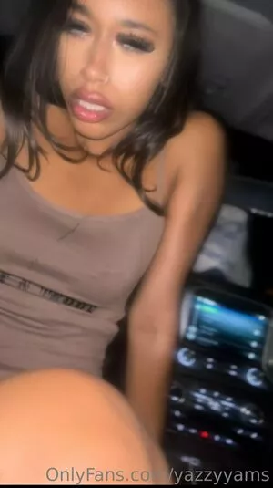 yazzyyams / Queen Yasmeena / yazzylonglegs nude photo #0492