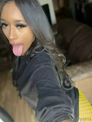 yazzyyams / Queen Yasmeena / yazzylonglegs nude photo #0530