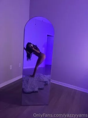 yazzyyams / Queen Yasmeena / yazzylonglegs nude photo #0589