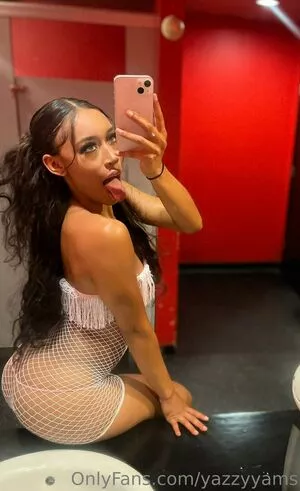 yazzyyams / Queen Yasmeena / yazzylonglegs nude photo #0627