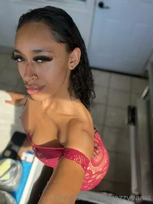 yazzyyams / Queen Yasmeena / yazzylonglegs nude photo #0642