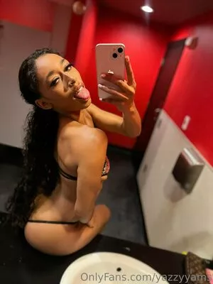 yazzyyams / Queen Yasmeena / yazzylonglegs nude photo #0672