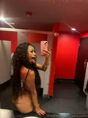 yazzyyams / Queen Yasmeena / yazzylonglegs nude photo #0727