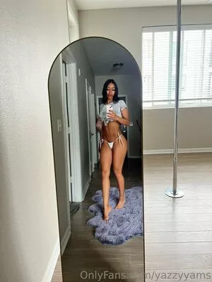 yazzyyams / Queen Yasmeena / yazzylonglegs nude photo #0757