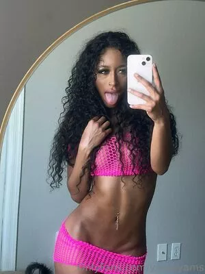 yazzyyams / Queen Yasmeena / yazzylonglegs nude photo #0788