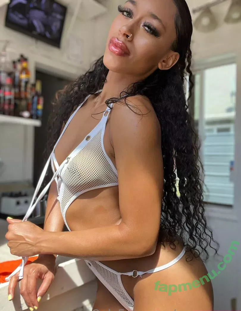 yazzyyams nude photo #0437 (Queen Yasmeena / yazzylonglegs)