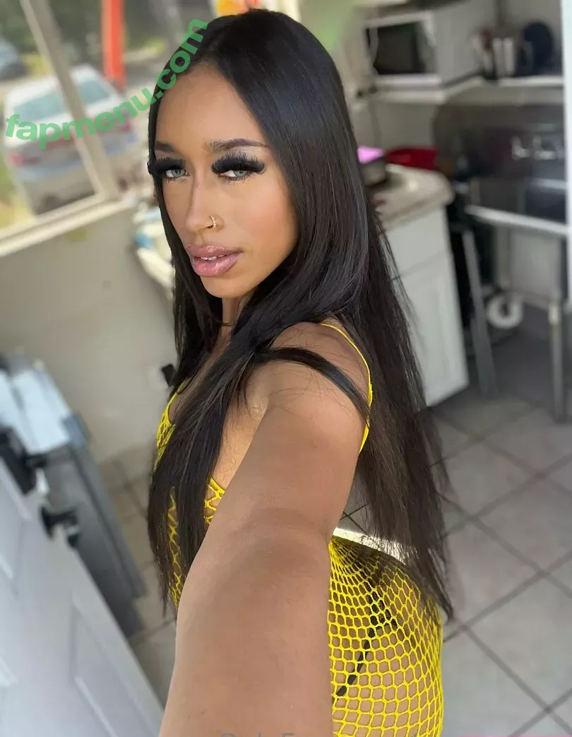 yazzyyams nude photo #0454 (Queen Yasmeena / yazzylonglegs)