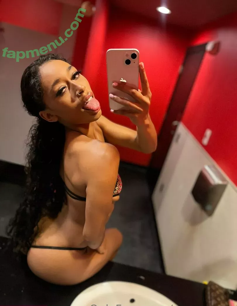 yazzyyams nude photo #0672 (Queen Yasmeena / yazzylonglegs)