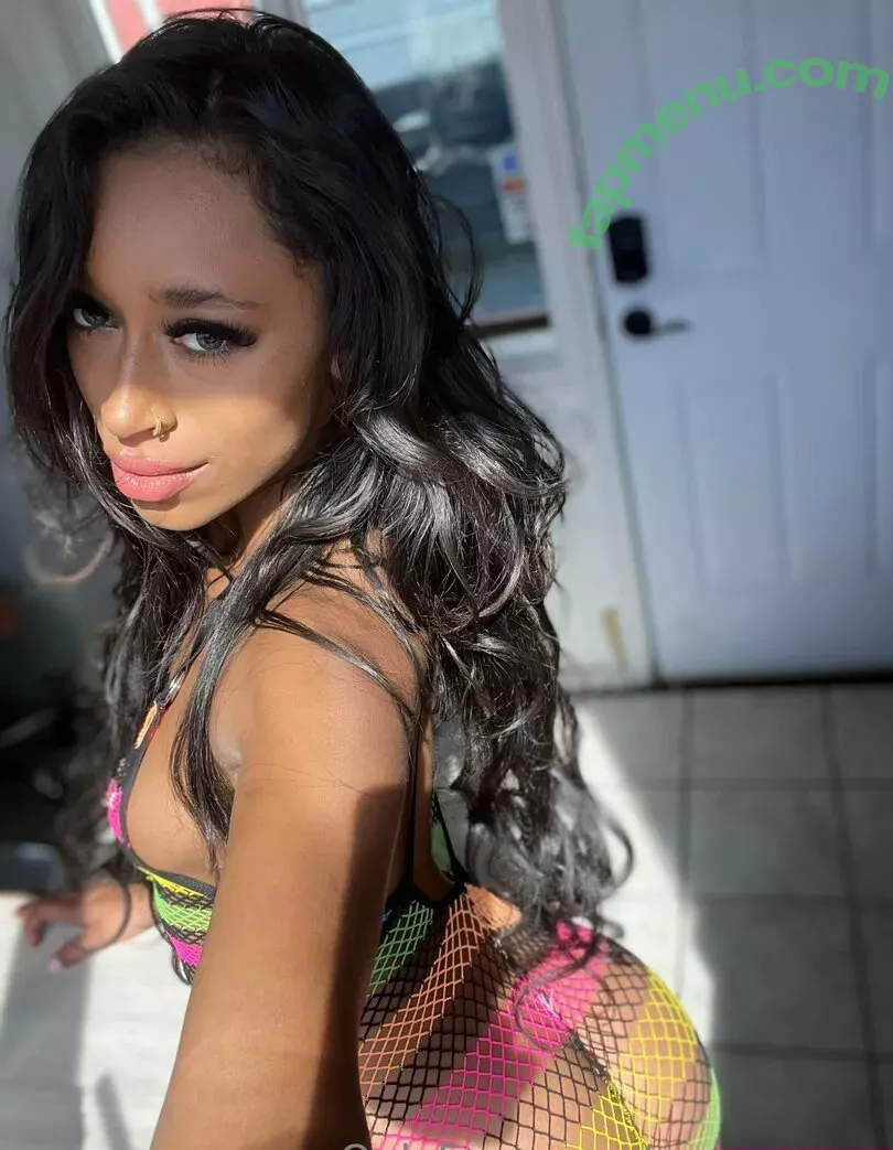 yazzyyams nude photo #0682 (Queen Yasmeena / yazzylonglegs)