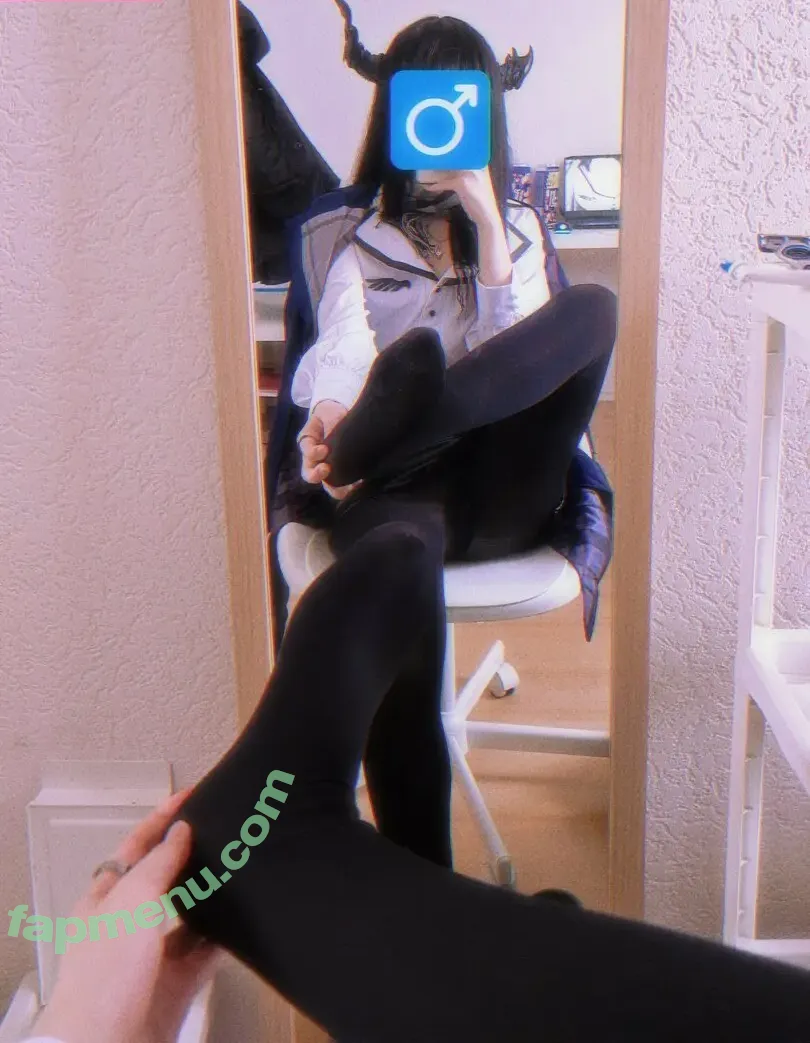 Yclawz nude photo #0001 (Yclawz)