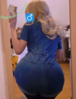 Yclawz nude photo #0033